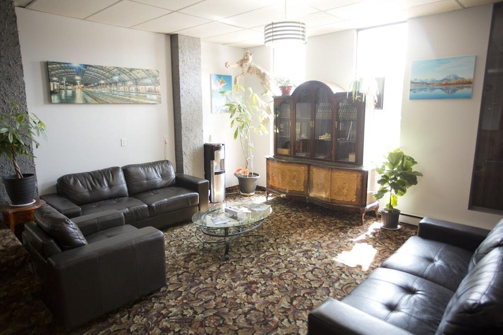Valemount Vacation Inn Bagian luar foto