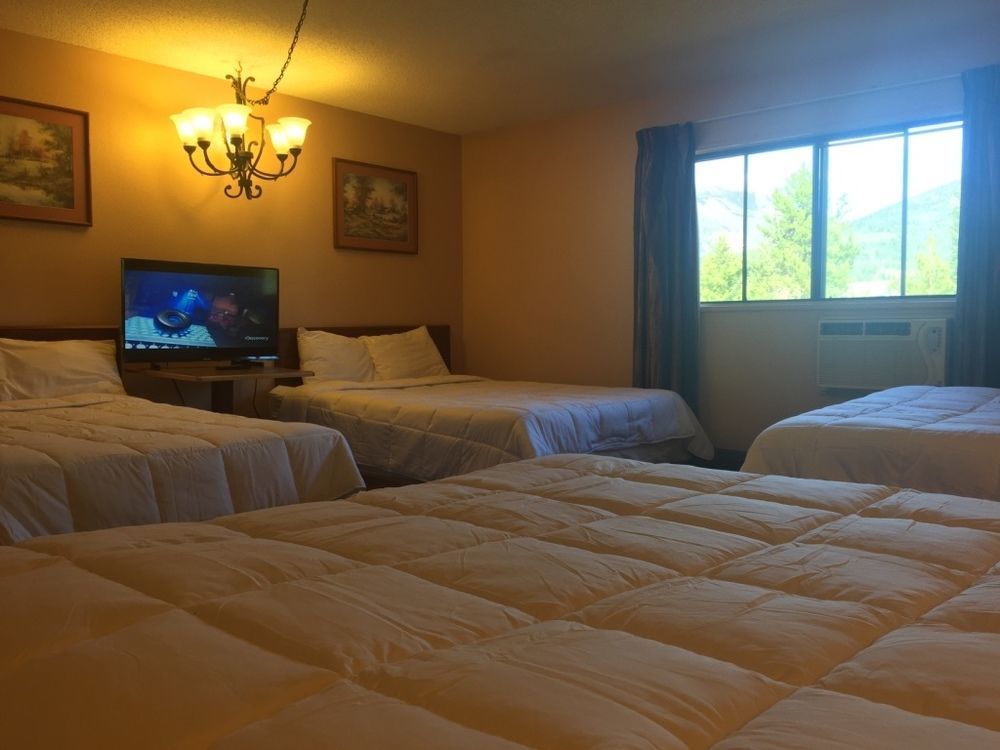 Valemount Vacation Inn Bagian luar foto