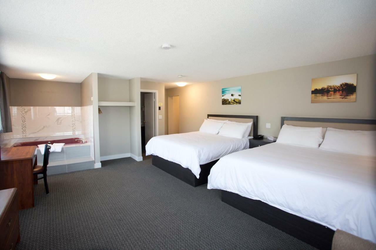 Valemount Vacation Inn Bagian luar foto